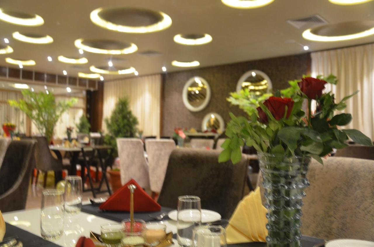 Hotel Prince Viraj Jabalpur Extérieur photo